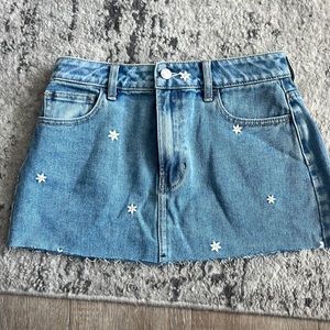 Pacsun Daisy Shorts